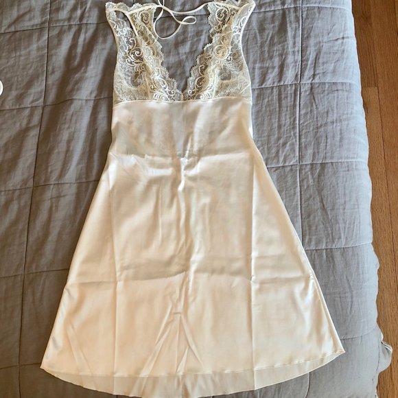 Simone Perele ivory nightdress - size 1 - Picture 5 of 6